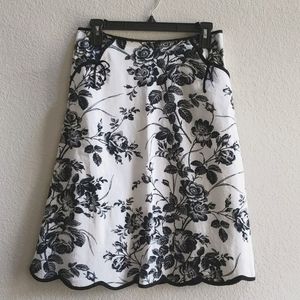 WHBM Black and Ivory Toile Scalloped skirt